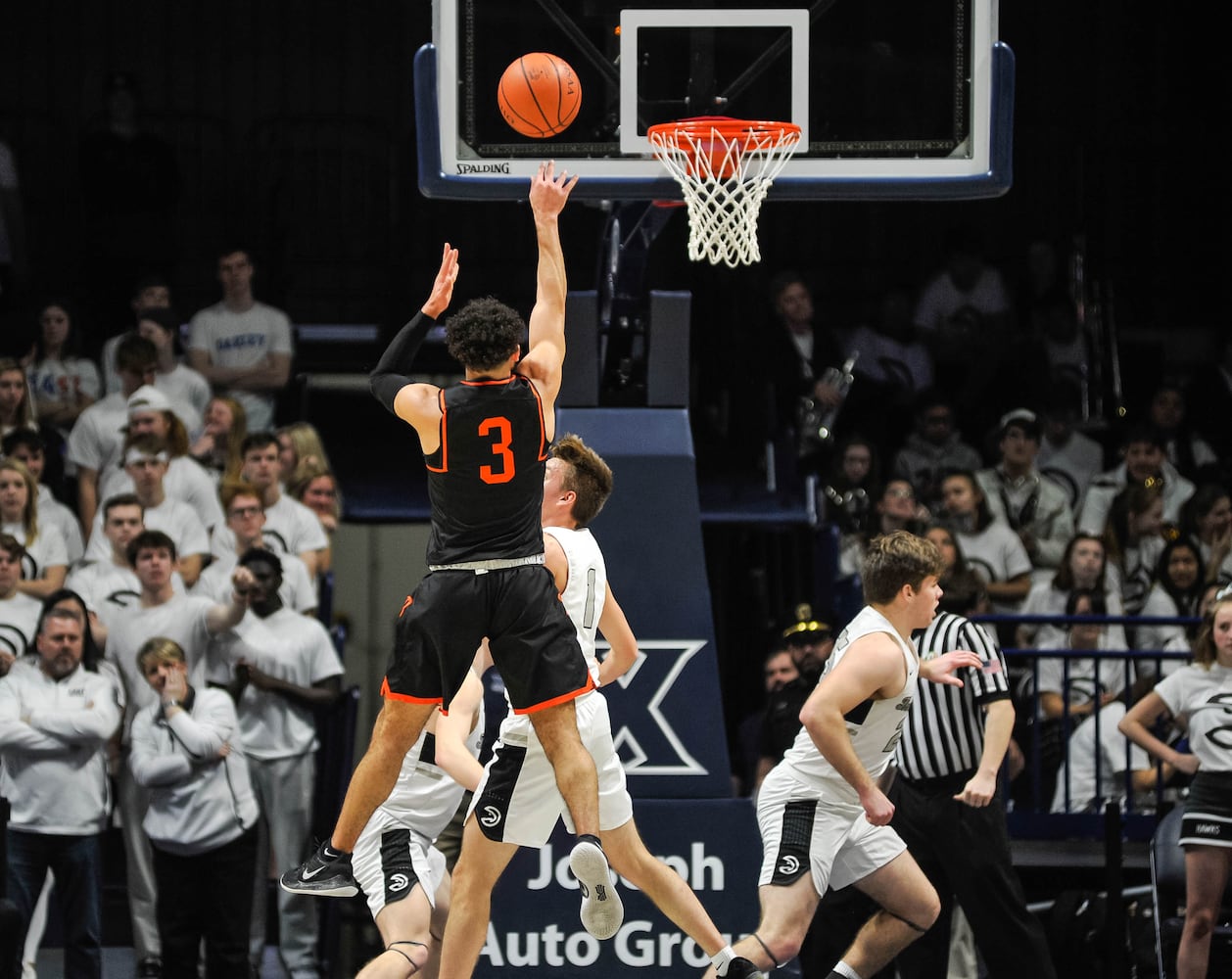 Lakota East beats Beavercreek in boys D1 district basketball final