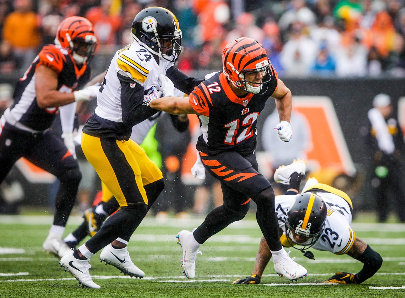 Cincinnati Bengals vs Pittsburgh Steelers football