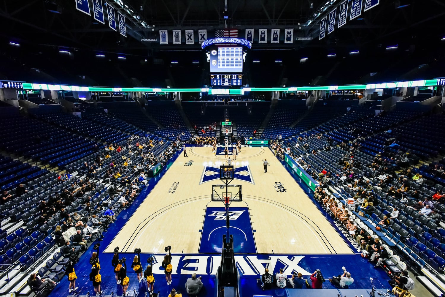 Centerville vs Moeller and Lakota East vs La Salle Regional basketball semifinals