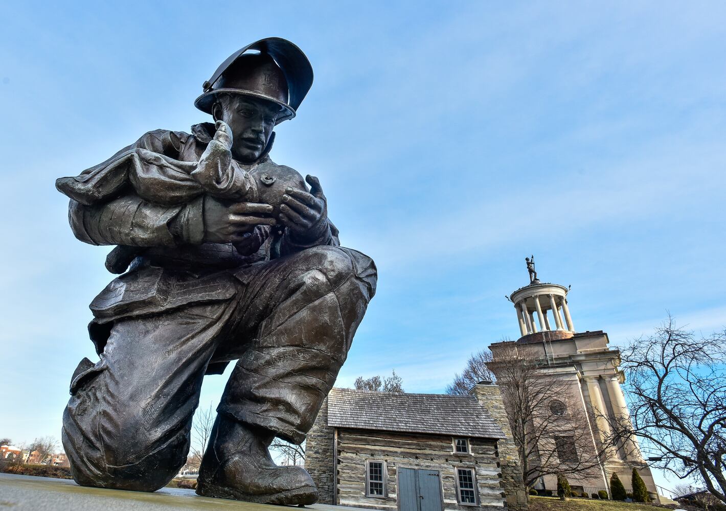 photo tour of the sculptures in Hamilton