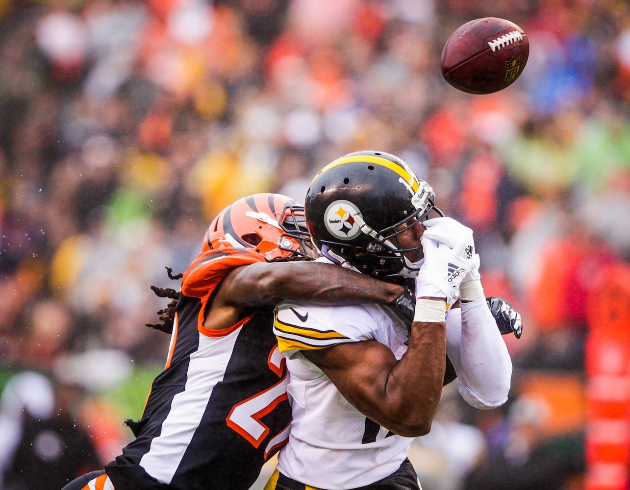 Cincinnati Bengals vs Pittsburgh Steelers football