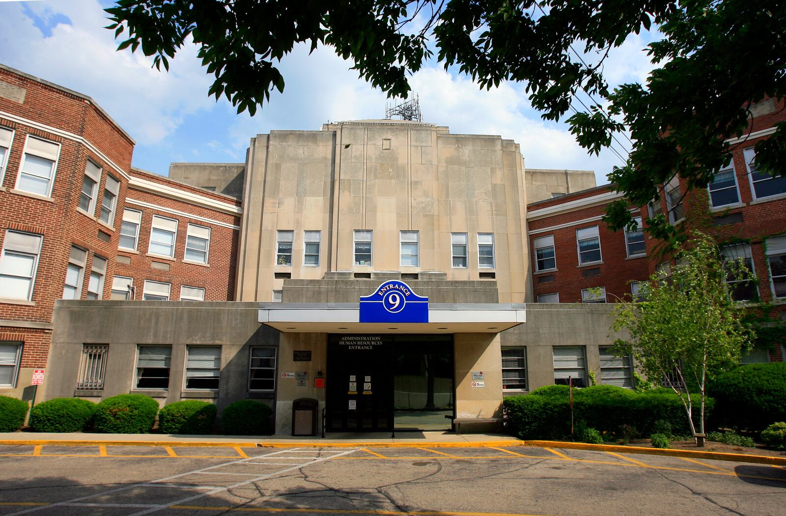 The original entrance to the Middletown Regional Hospital in Middletown is pictured in 2007.