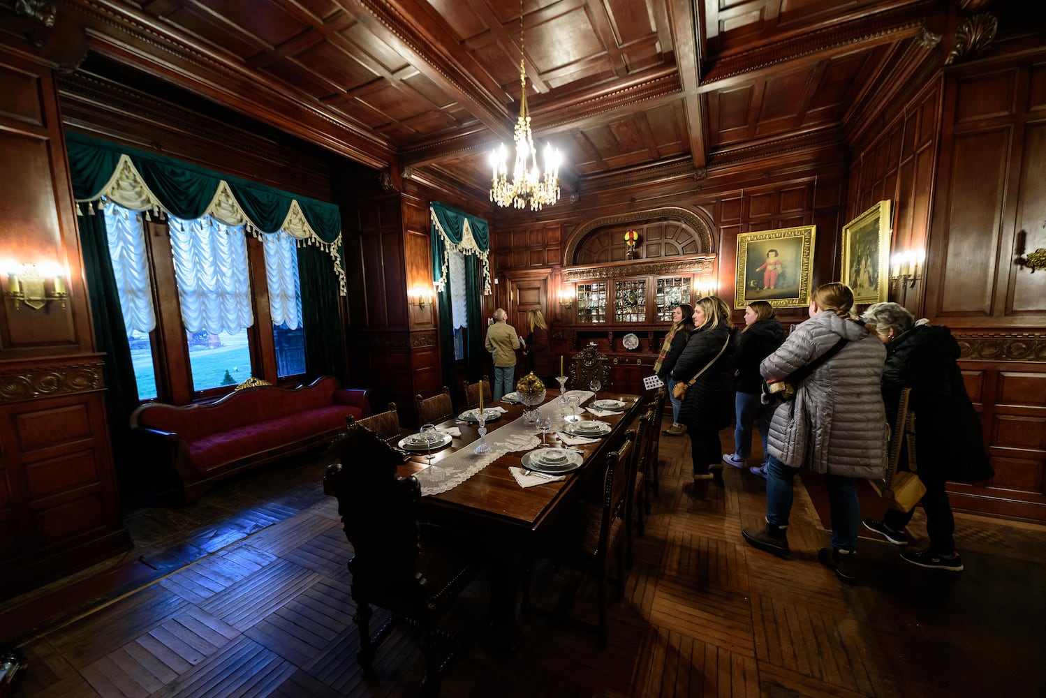 PHOTOS: South Main Candlelight Tour of Homes in Middletown