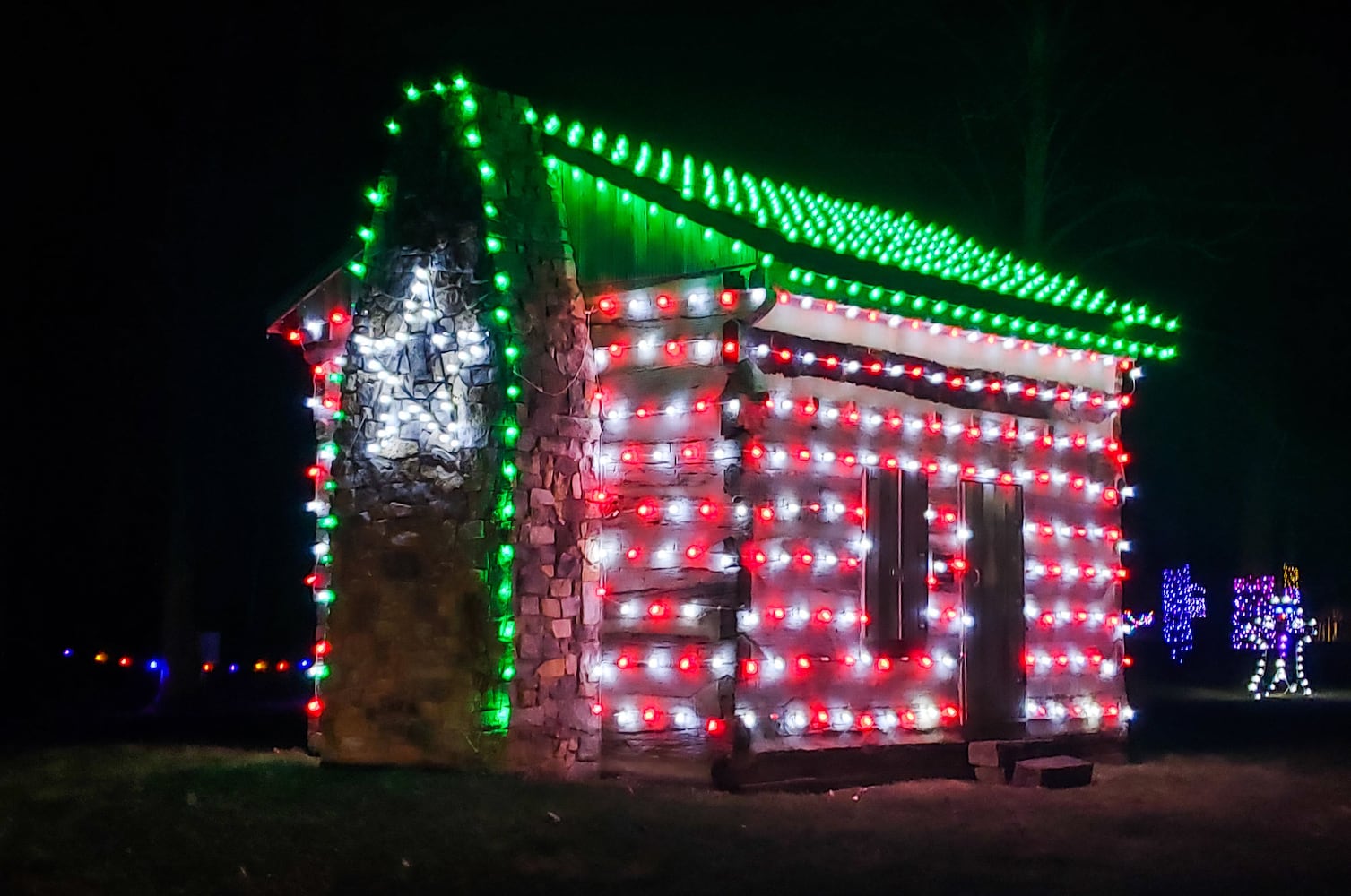 Fort Saint Clair Whispering Christmas light display in Eaton