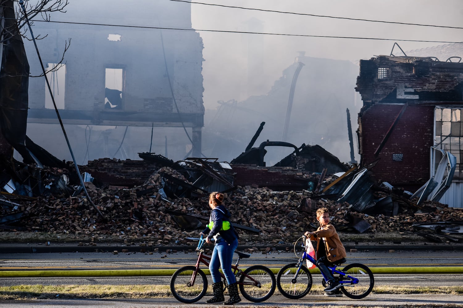 PHOTOS: Large fire at old Middletown Paperboard building on New Year’s Day