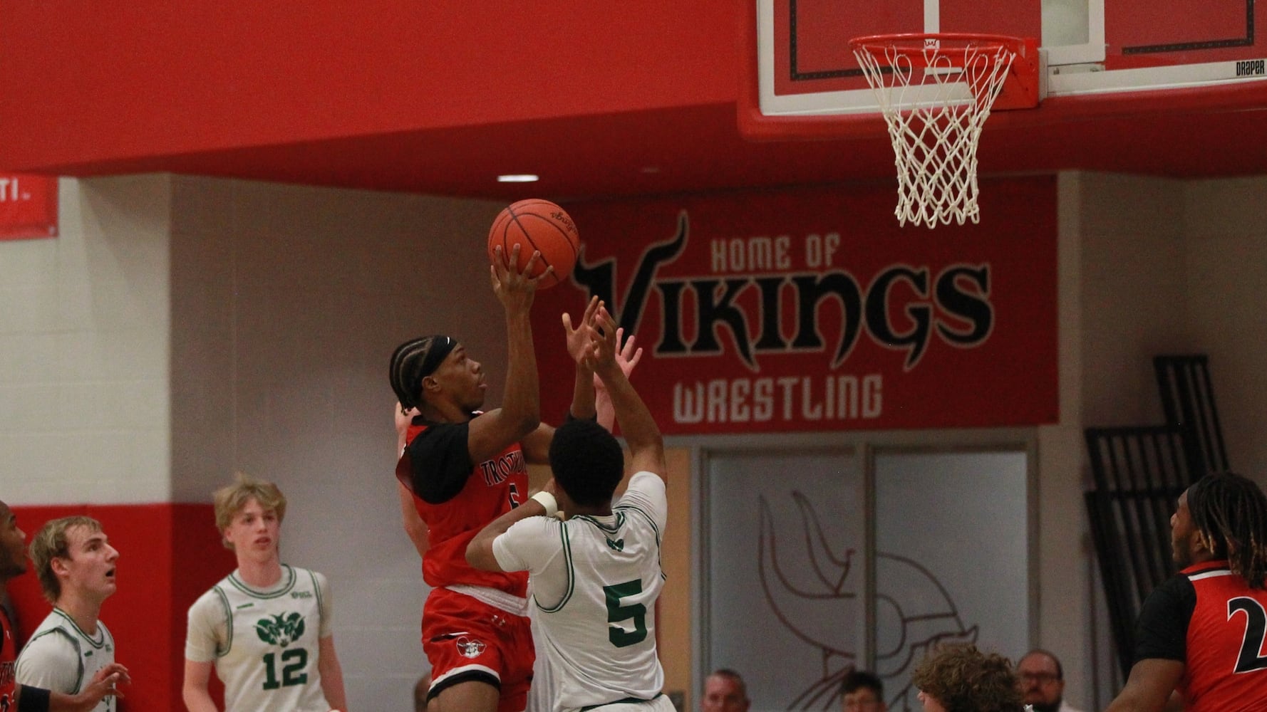 Baron White Trotwood-Madison vs. Badin boys basketball regional tournament