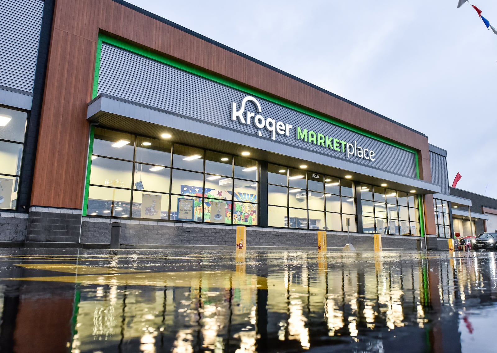 REVISED CAPTION for 022621 mburg Kroger: Kroger aims to replace an existing storefront at 155 N. Heincke Road in Miamisburg with a larger Marketplace location like the one pictured here in Butler County's Liberty Twp. >>>>>>>>>>>>>>>>>>>>>>>>>>>>>>>>>>>>>>>>>>>>>>>>>>>>>>>>>>>>>>>>>>>>>>>> ORIGINAL CAPTION for 102920 new kroger liberty township:   The new Kroger Marketplace opened Thursday, October 29, 2020 on Kyles Station Road in Liberty Township replacing the other location down the street on Liberty Fairfield Road that is now closed. NICK GRAHAM / STAFF