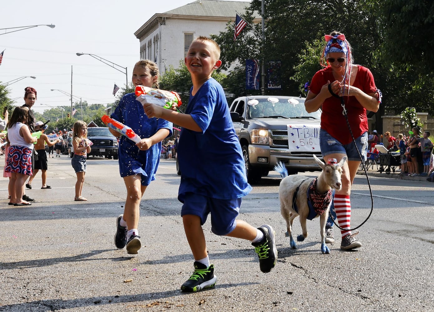 070423 Franklin parade