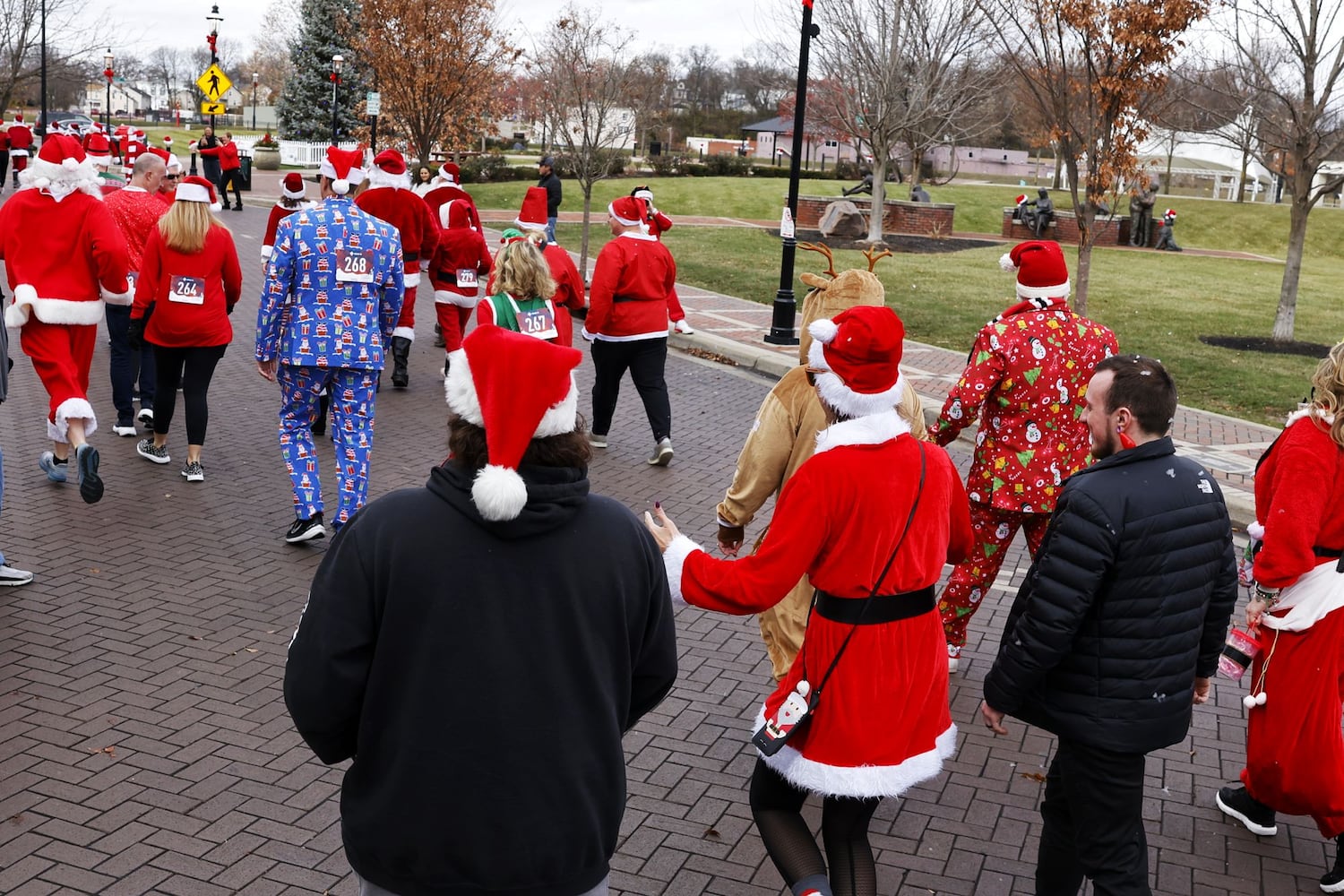 120223 SantaCon Hamilton