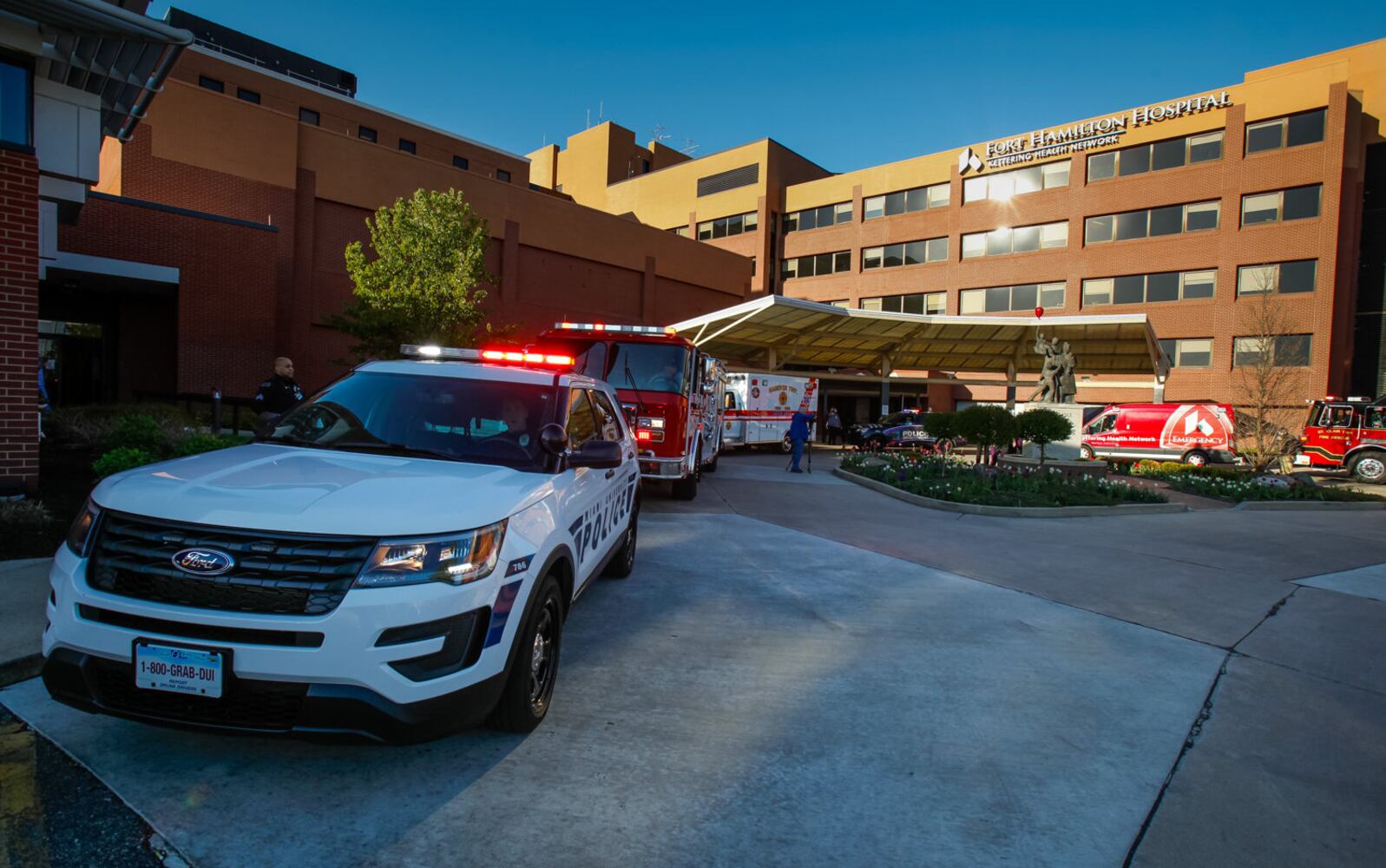 First responders show support for health care workers at local hospitals