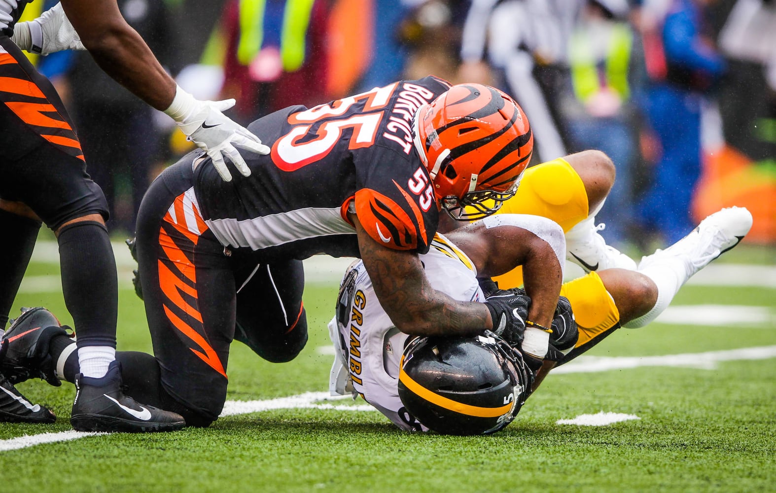 Cincinnati Bengals vs Pittsburgh Steelers football