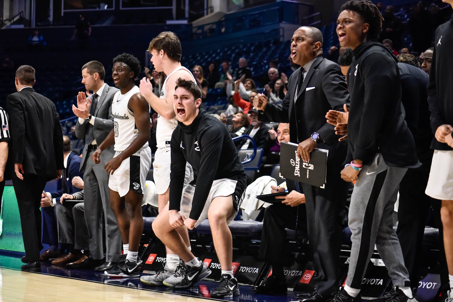 Centerville vs Moeller and Lakota East vs La Salle Regional basketball semifinals