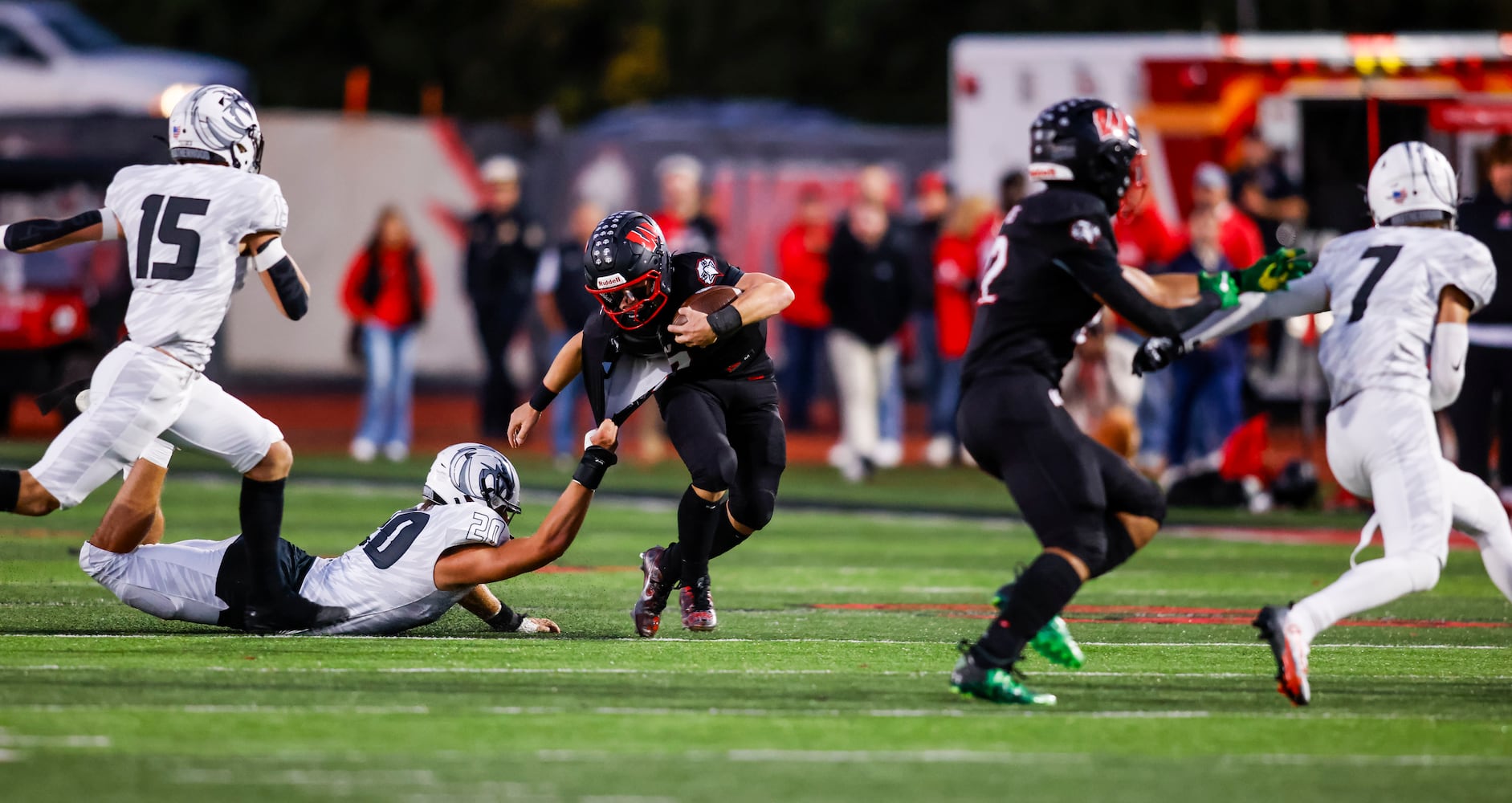 101824 Lakota East West Football