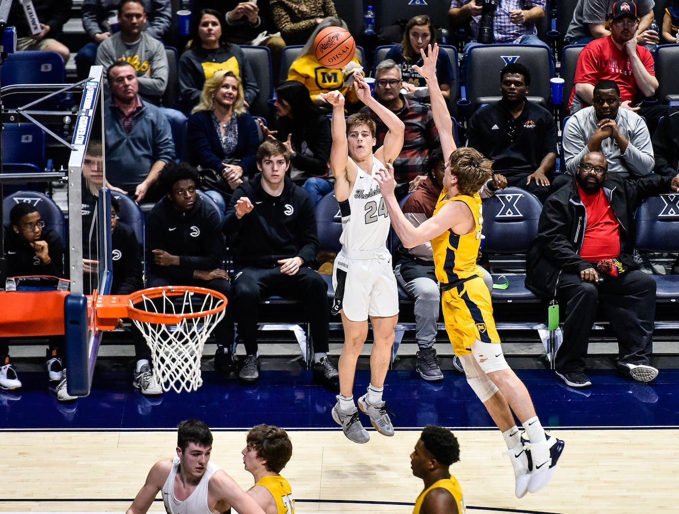 Lakota East falls to Moeller in D1 Regional basketball semifinal