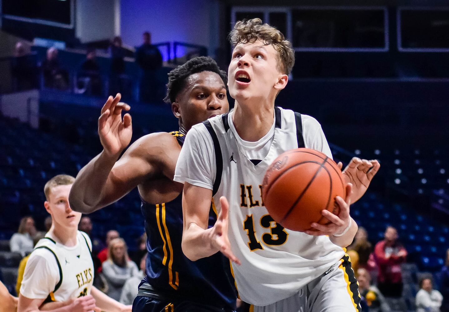 Centerville vs Moeller and Lakota East vs La Salle Regional basketball semifinals