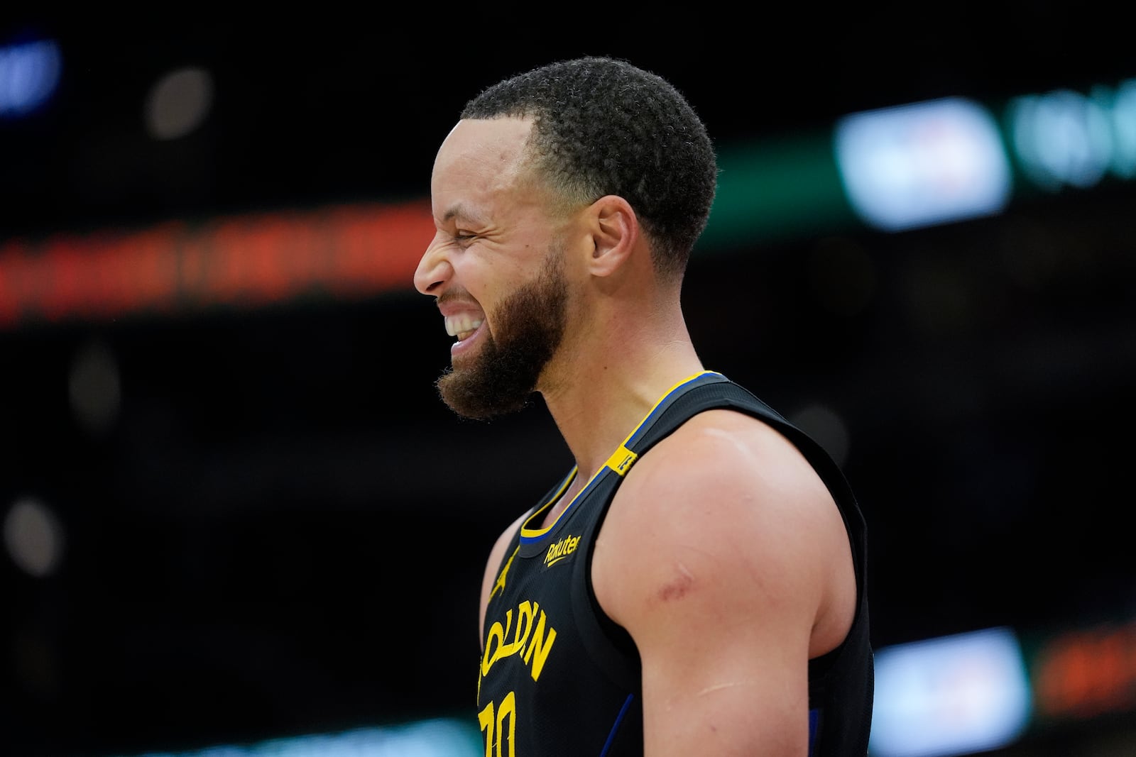 Golden State Warriors guard Stephen Curry reacts to a foul called on him during the first half of an NBA basketball game against the Chicago Bulls, Saturday, Feb. 8, 2025, in Chicago. (AP Photo/Erin Hooley)