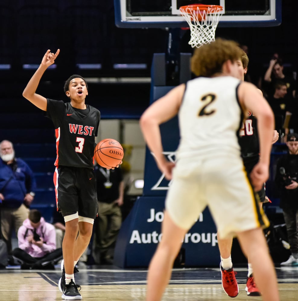 Centerville beats Lakota West in D1 boys district basketball final