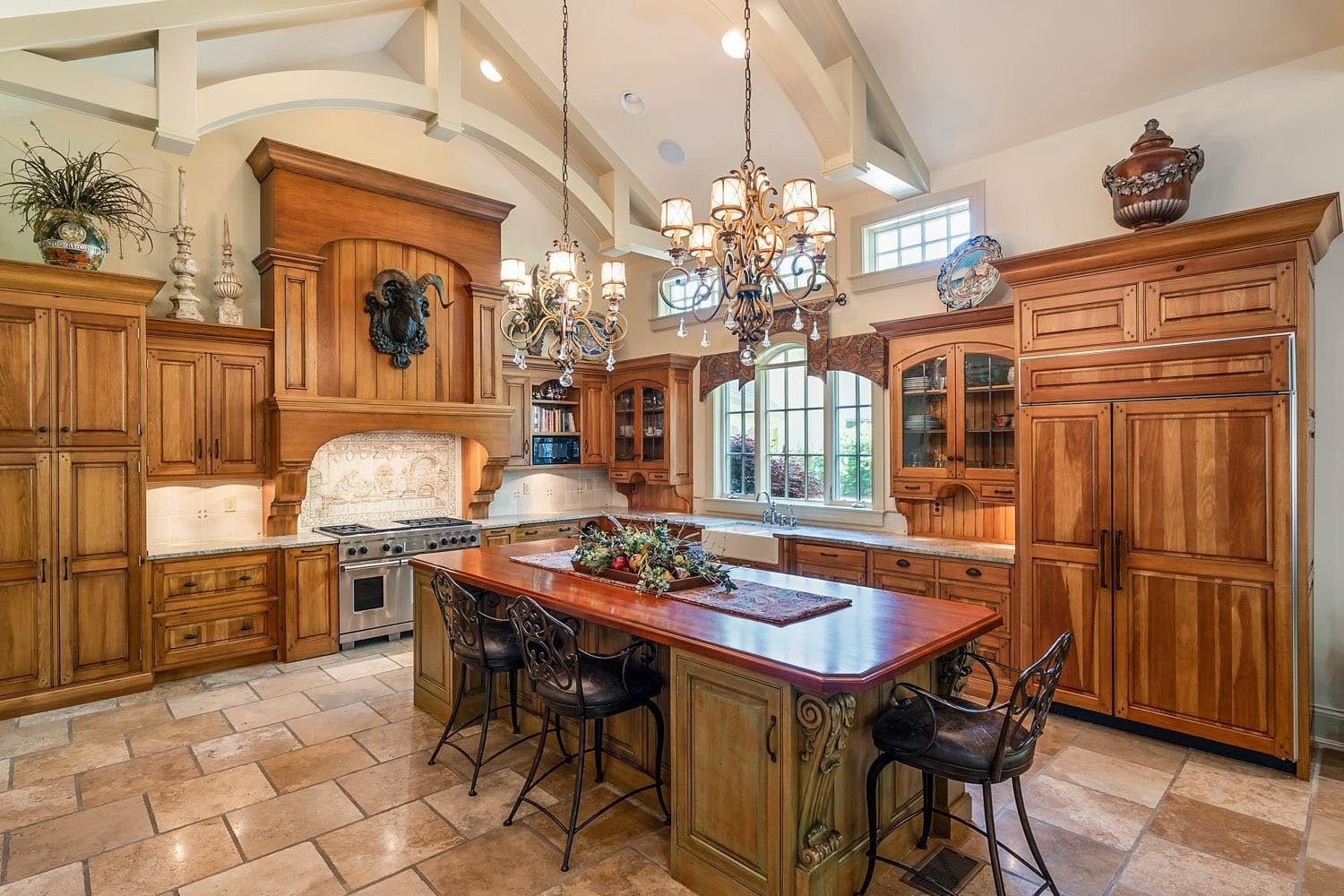 Nearly $2 million luxury home for sale in Warren County