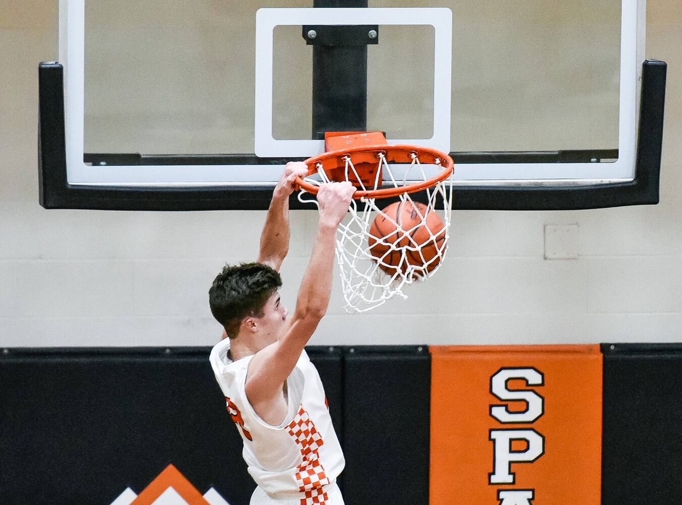 Waynesville vs Madison basketball