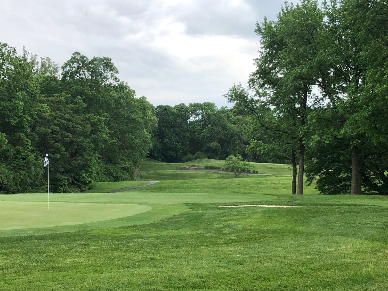 Wildwood Golf Club in Middletown has remodeled its clubhouse and pro shop and upgraded its sand traps and cart paths to attract new members. RICK McCRABB/STAFF