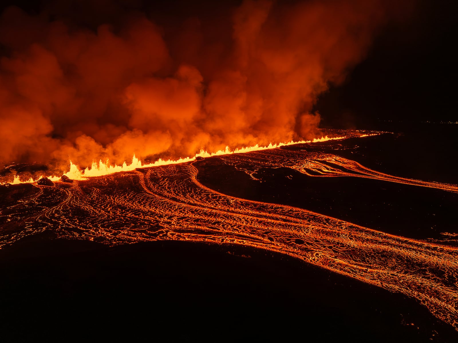 A new volcanic eruption that started on the Reykjanes Peninsula in Iceland, Wednesday, Nov.20, 2024. (AP Photo/Marco di Marco)