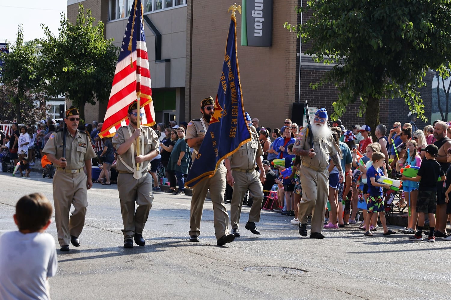 070423 Franklin parade