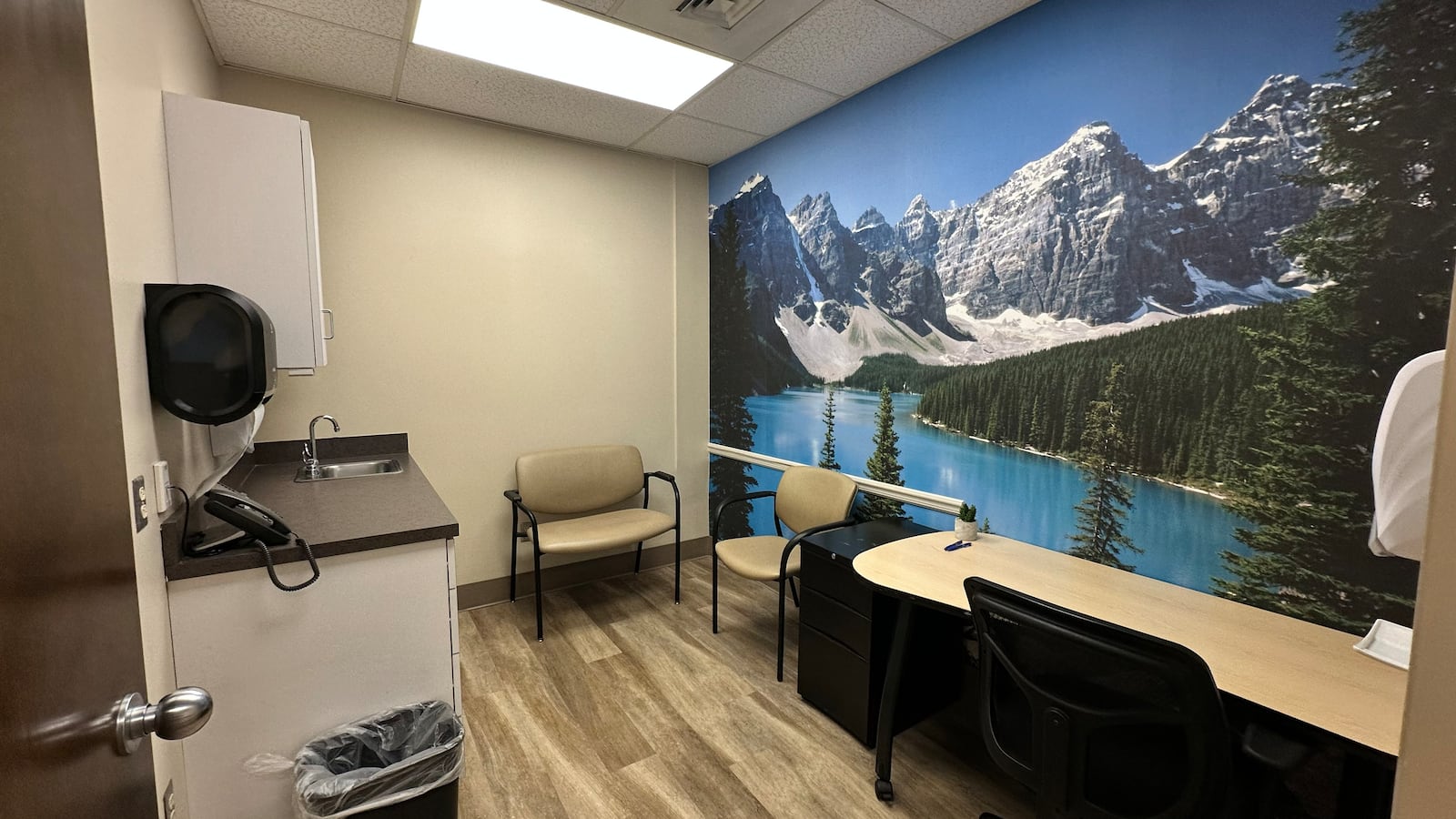 One of the rooms added as part of an expansion of behavioral health services at Kettering Health Miamisburg. Kettering Health Behavioral Medical Center, which is located in Moraine, will now also offer its intensive outpatient program at the Miamisburg hospital.  COURTESY OF KETTERING HEALTH