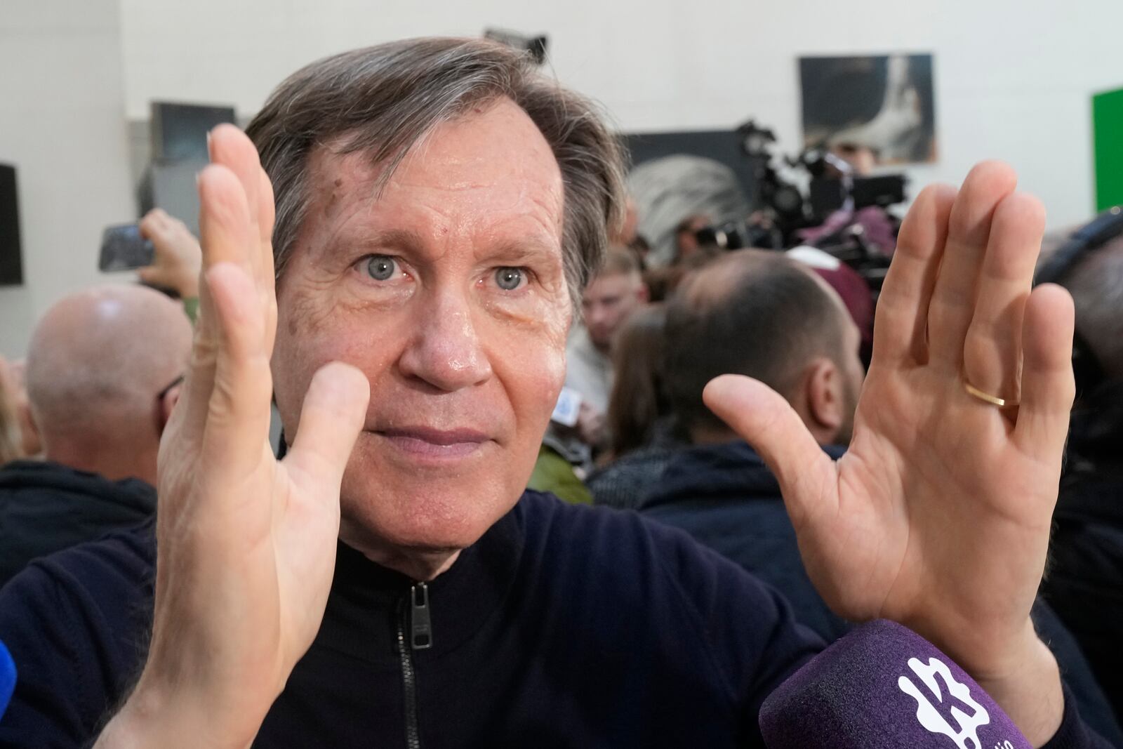 American architect Thomas Phifer speaks to reporters in the new Museum of Modern Art in Warsaw, Poland, on Thursday Oct. 24, 2024. (AP Photo/Czarek Sokolowski)