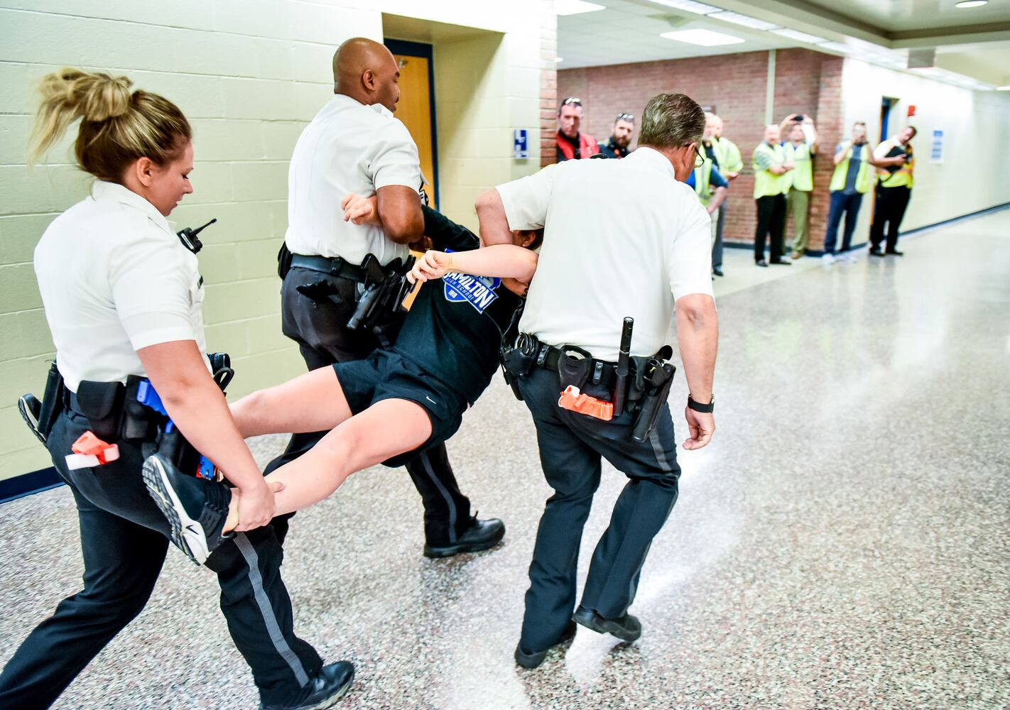 Hamilton police holds active shooter training at Hamilton High