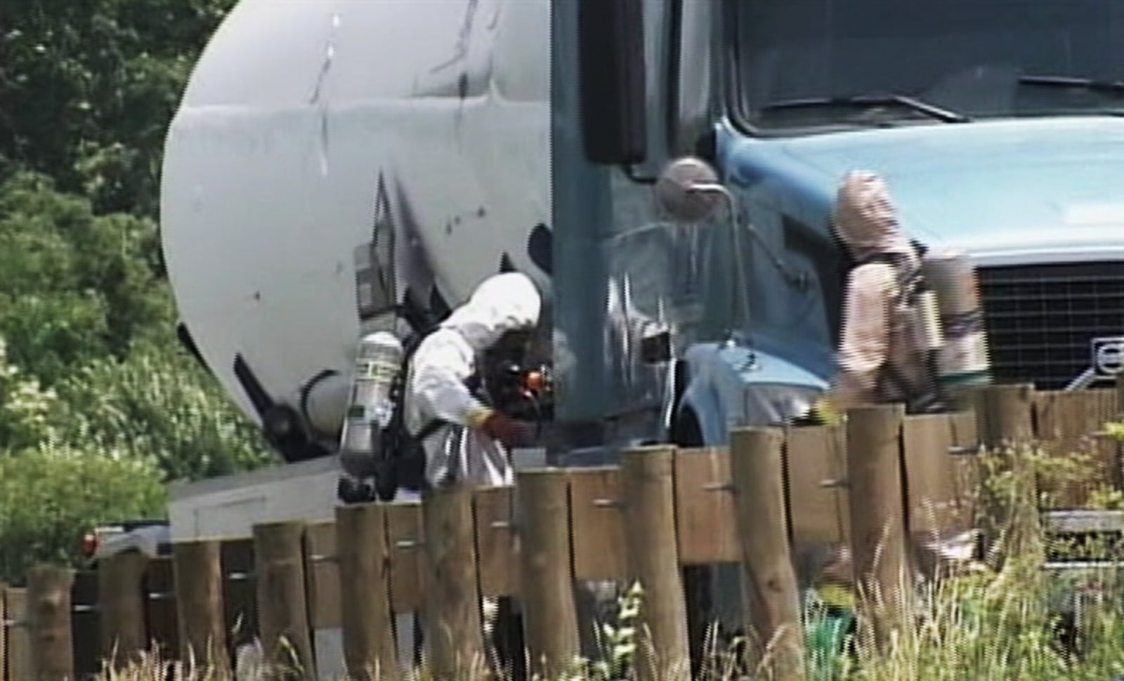 A tanker leaking anhydrous ammonia in the area of southbound Interstate 75 at exit 92 caused thousands to be evacuated and shutdown traffic in both directions on I-75 late Tuesday morning. Bob Garlock / Staff