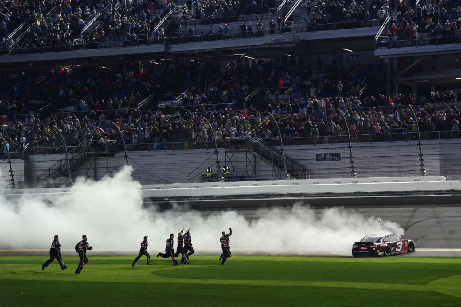 austin dillon wins 2018 daytona 500