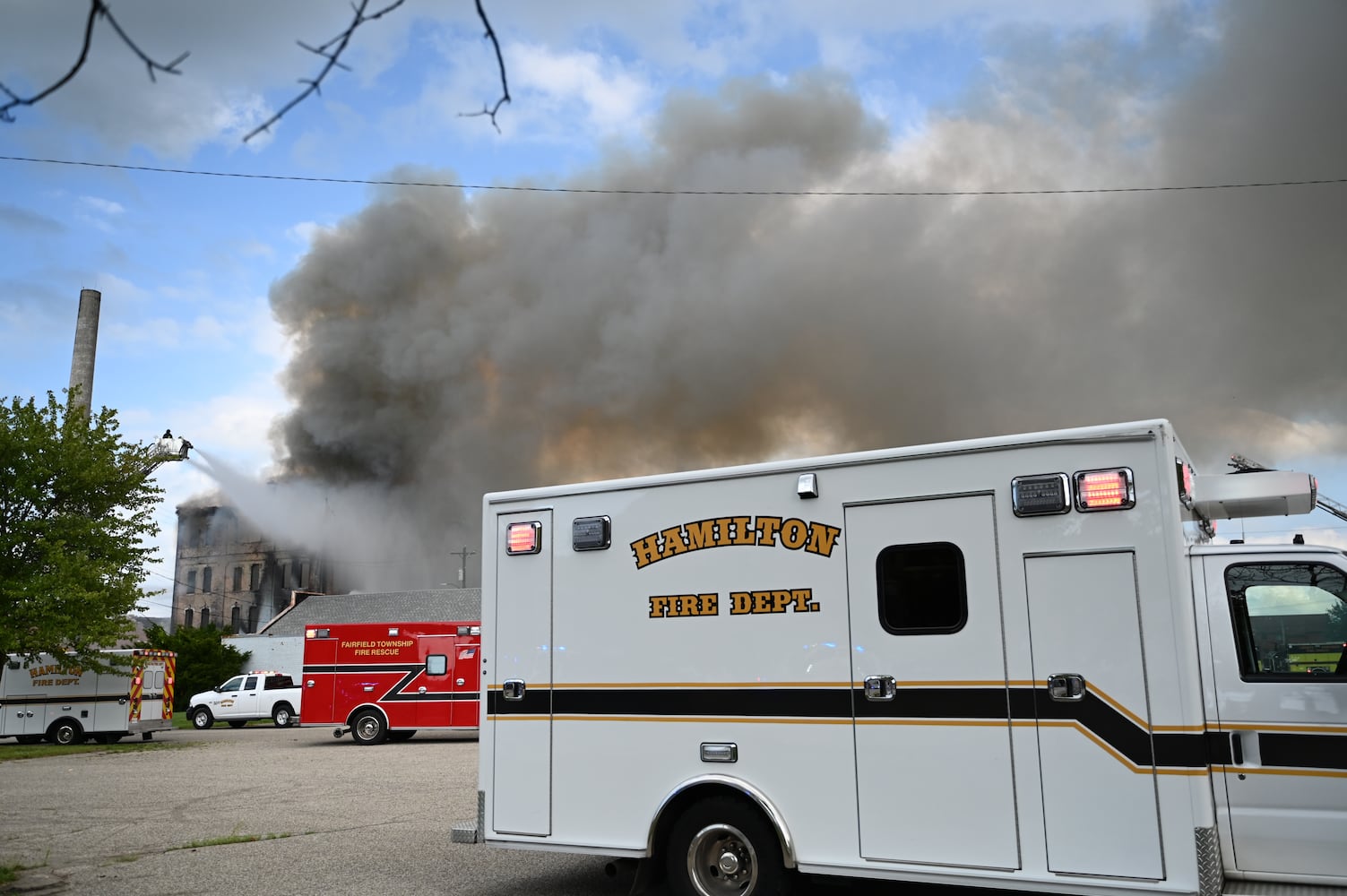 Fire destroys former Beckett Paper office building in Hamilton