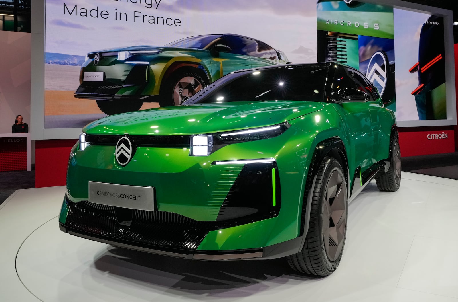 Citroen unveils the world premiere C5 Aircross Concept car at the Paris Auto Show, in Paris, Monday, Oct. 14, 2024. (AP Photo/Michel Euler)