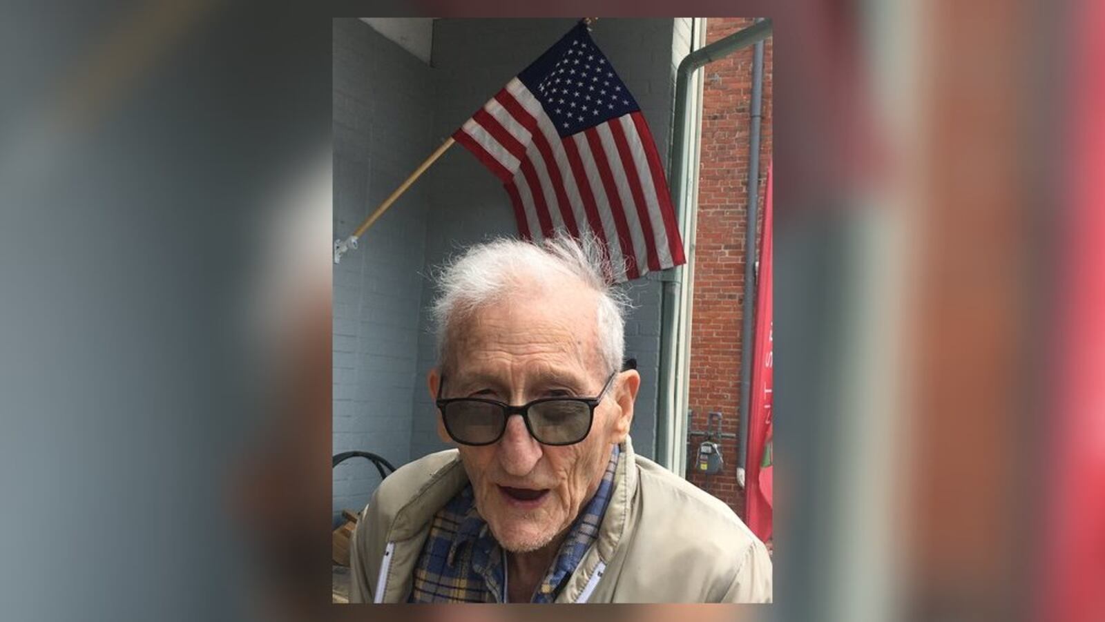 World War II veteran and Pearl Harbor survivor Delbert Sharrett, 96, of Madison Twp., served as grand marshal of Middletown's Memorial Day Parade. He died Sunday at Hospice Care of Butler and Warren Counties. RICK McCRABB/STAFF