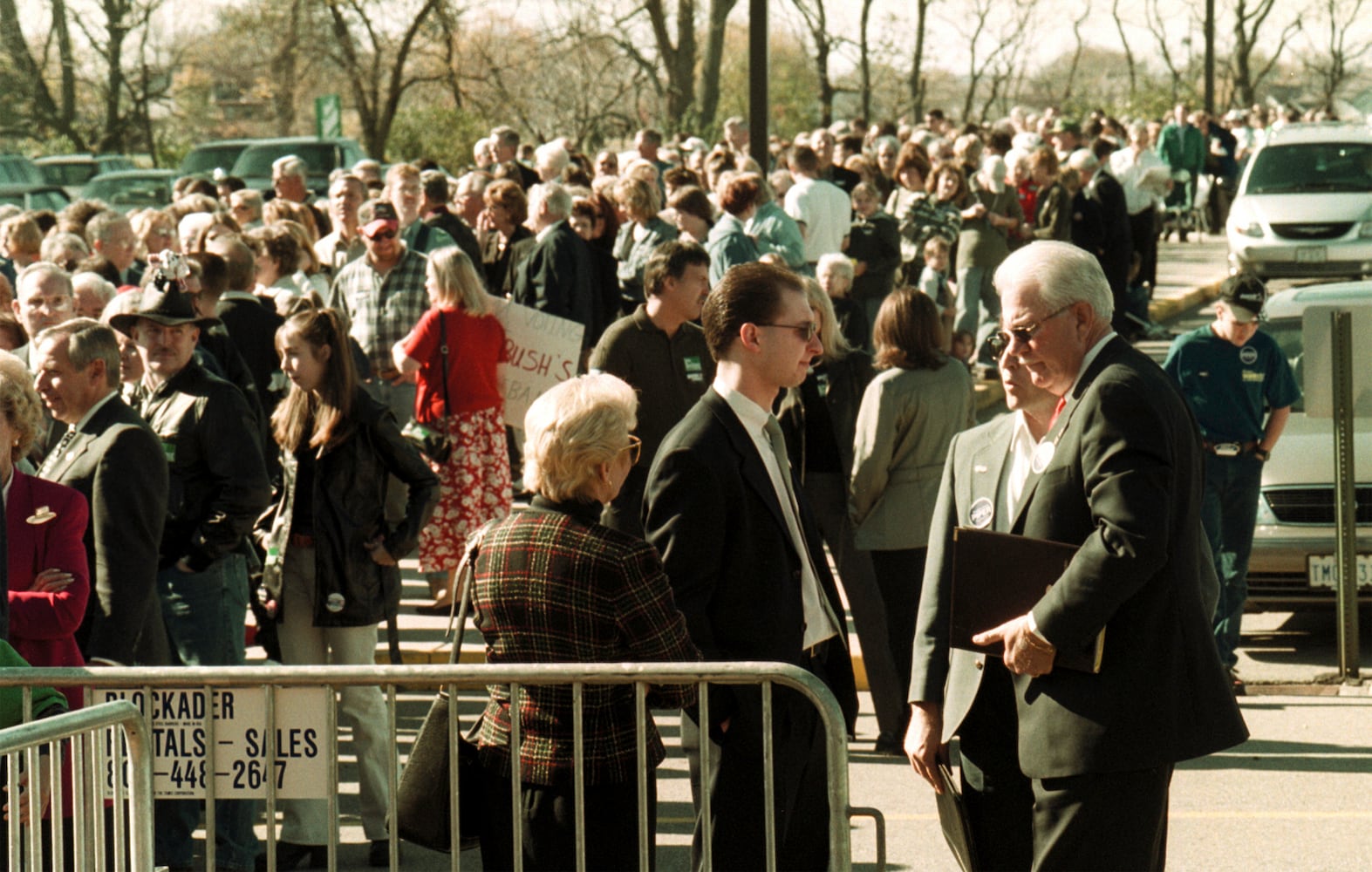 PHOTOS Barbara Bush at Lakota East in 2000