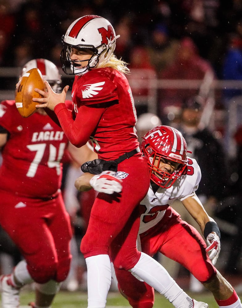 Fairfield vs Milford playoff football