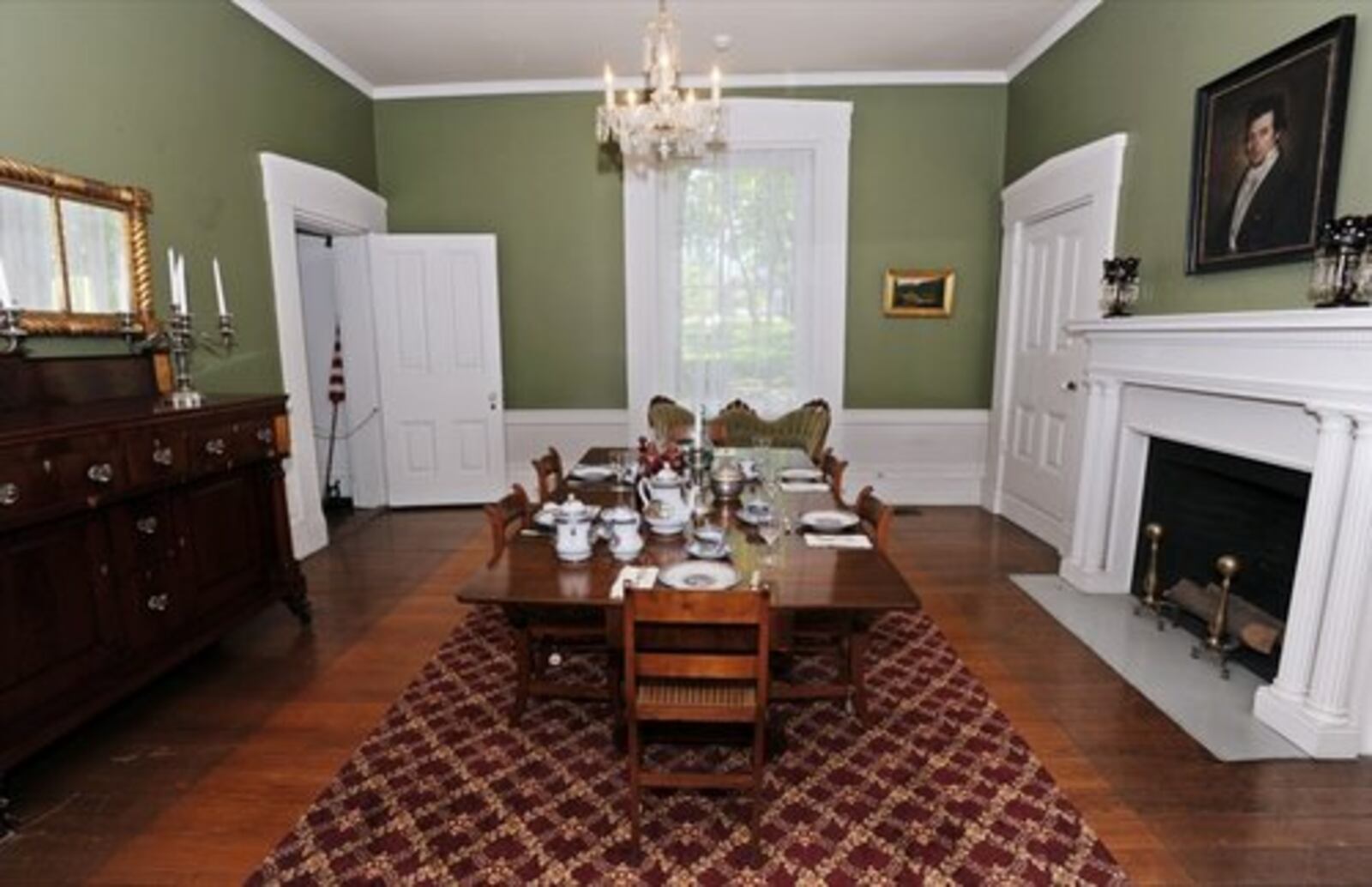 Built in 1845, Glendower museum in Lebanon is considered the finest example of Greek Revival Architecture in the midwest. The home contains a variety of artifacts from the 19th century. Several rooms were repainted to match the original decorations.