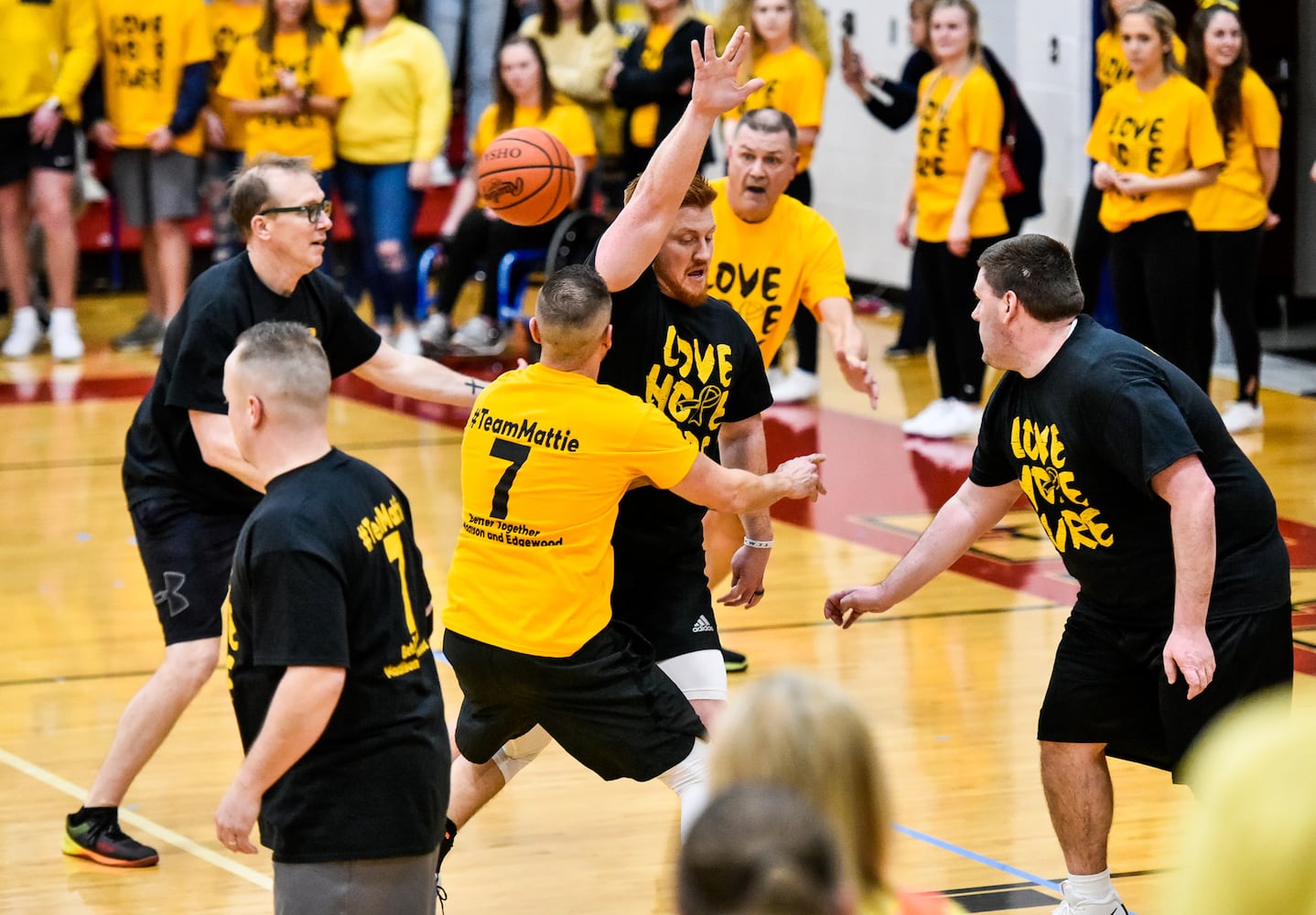 Two Butler County schools hold basketball game to benefit Madison teen battling cancer