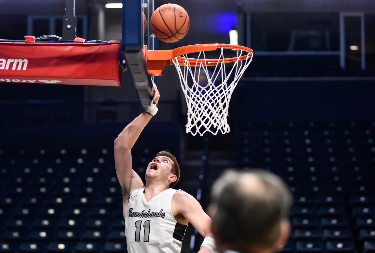 Centerville vs Moeller and Lakota East vs La Salle Regional basketball semifinals