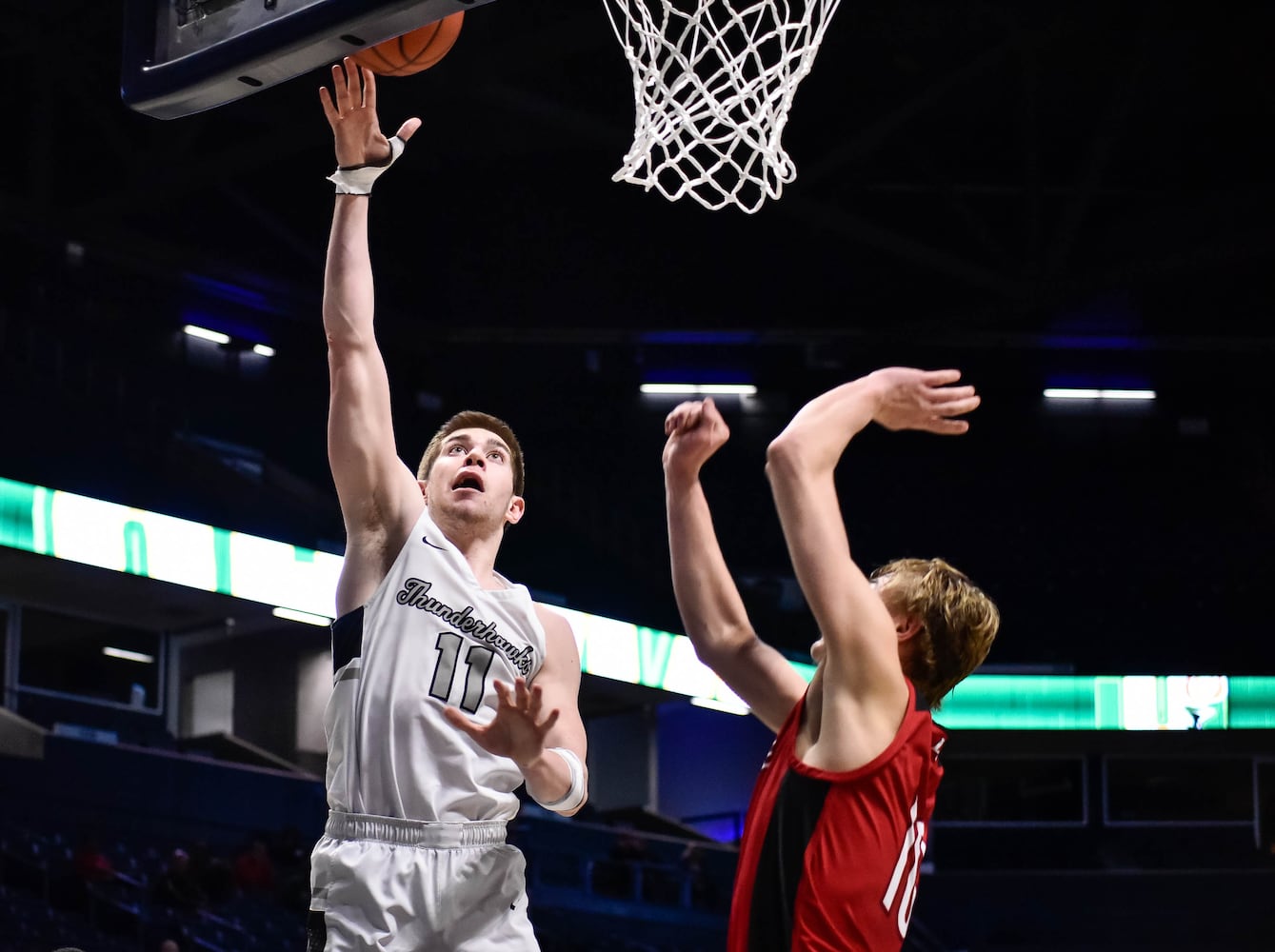 Centerville vs Moeller and Lakota East vs La Salle Regional basketball semifinals