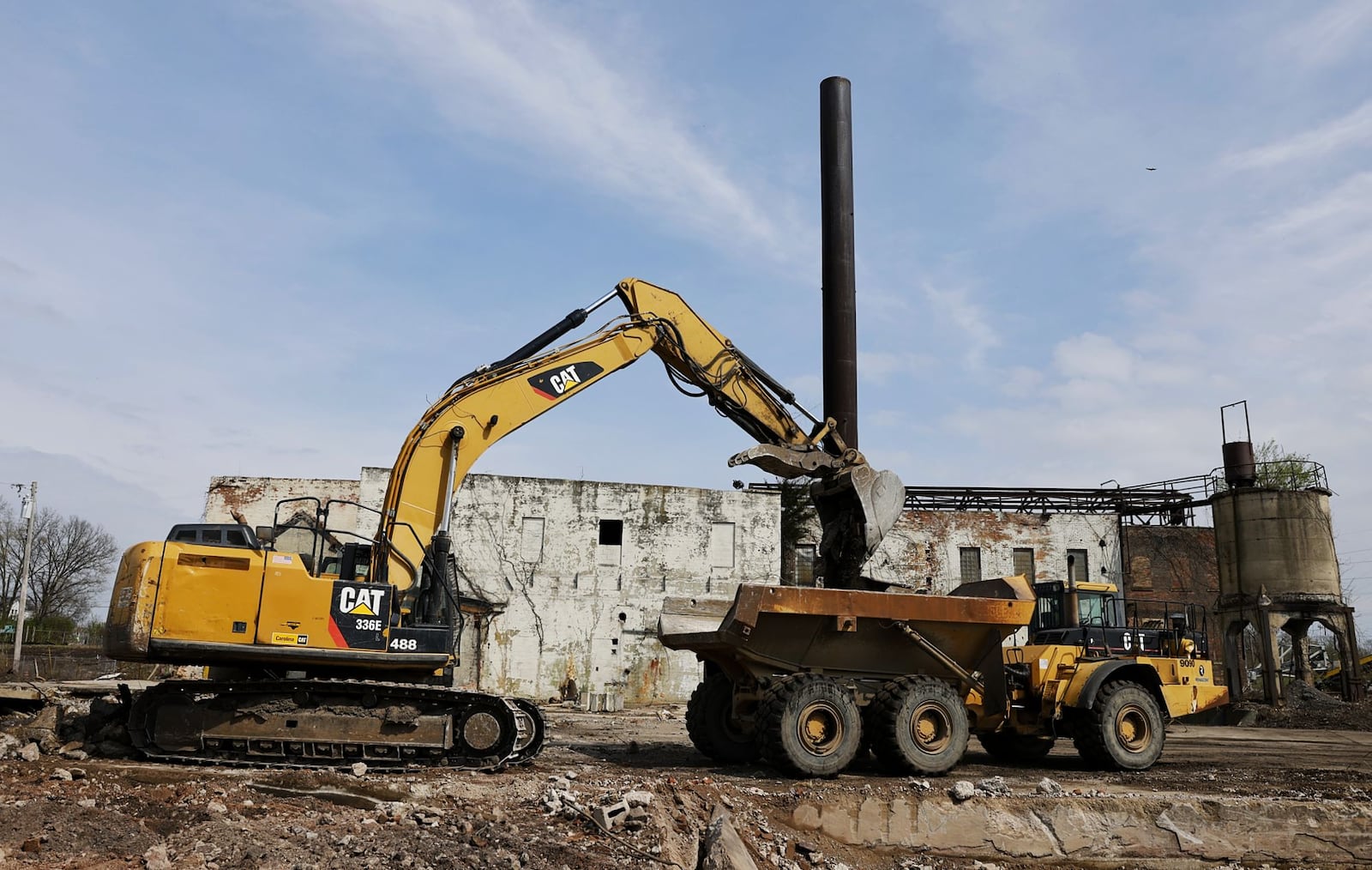 The demolition of the Middletown Paperboard site on Verity Parkway is ongoing. NICK GRAHAM/STAFF