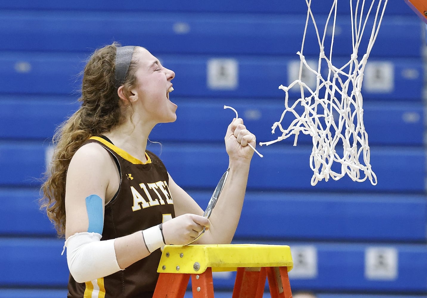 030422 Alter vs Badin bball