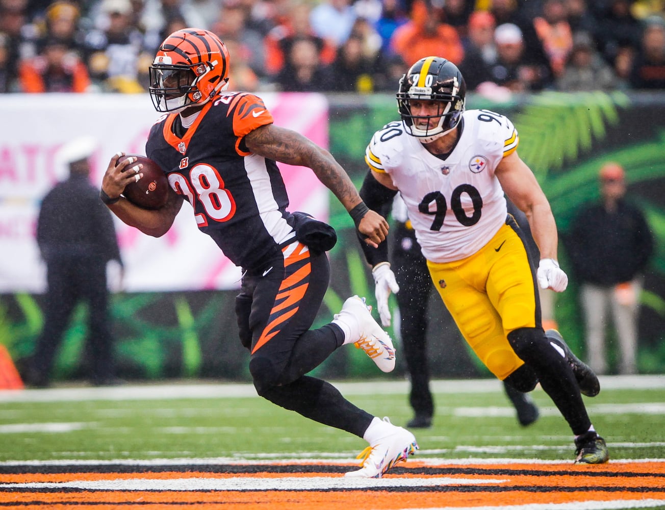 Cincinnati Bengals vs Pittsburgh Steelers football