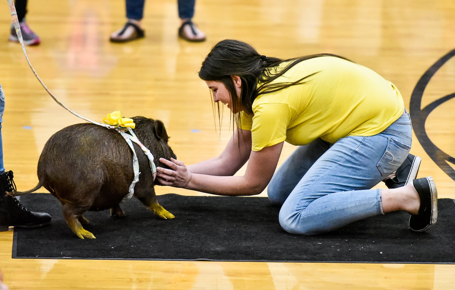 Two Butler County schools hold basketball game to benefit Madison teen battling cancer