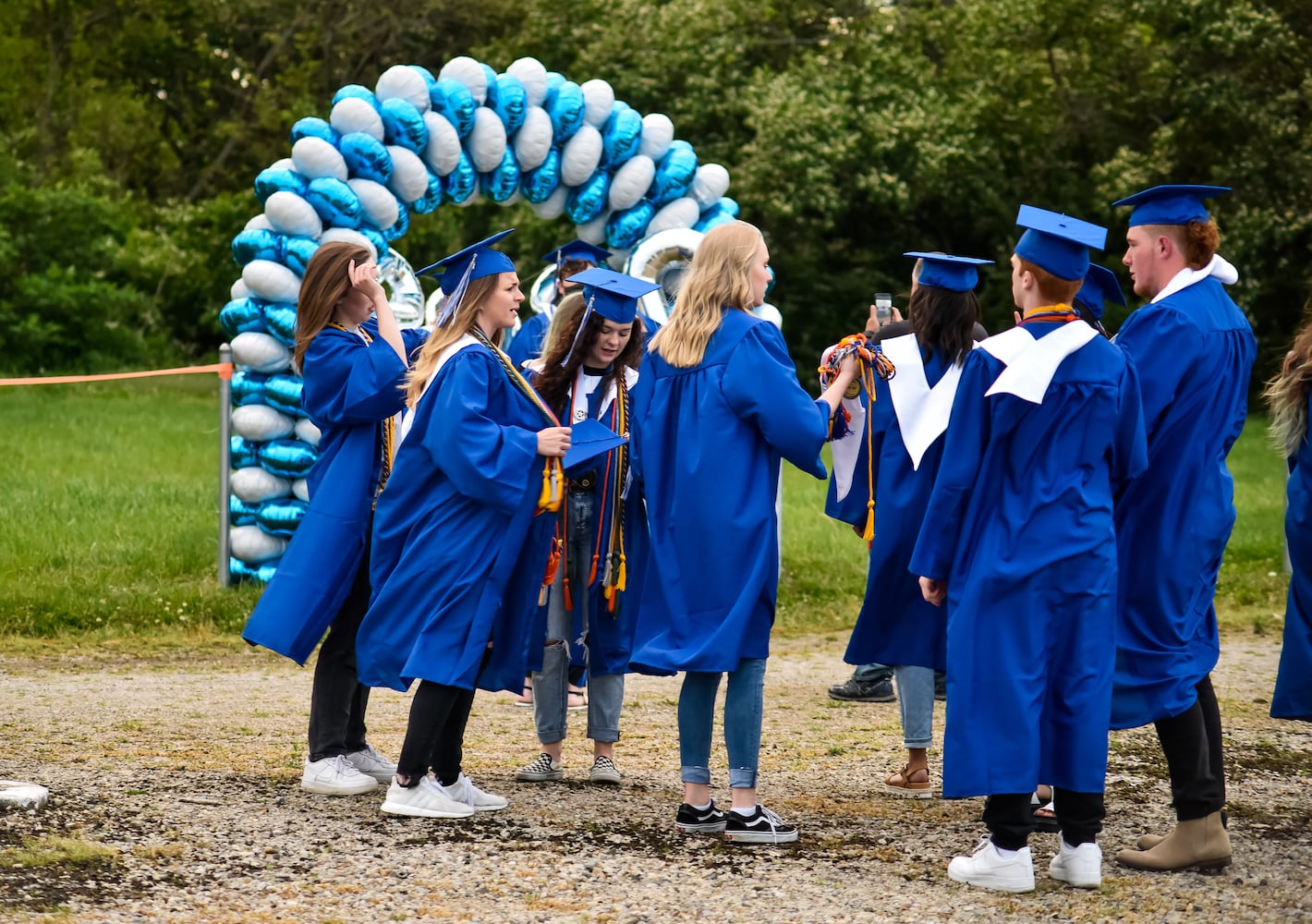 Hamilton High School seniors celebrate graduation at Holiday Auto Theatre drive-in