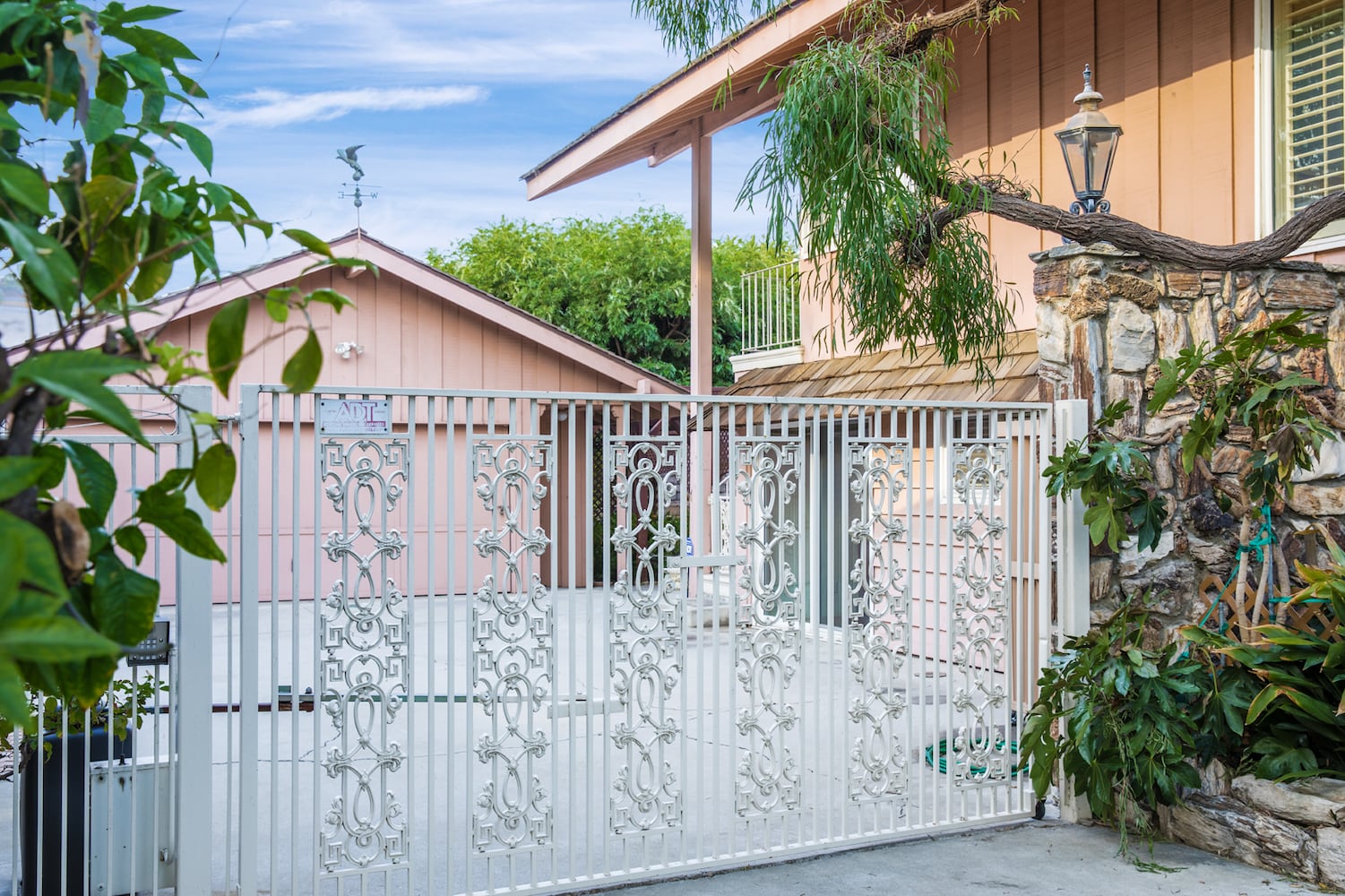 Photos: Take a look inside the ′Brady Bunch′ House