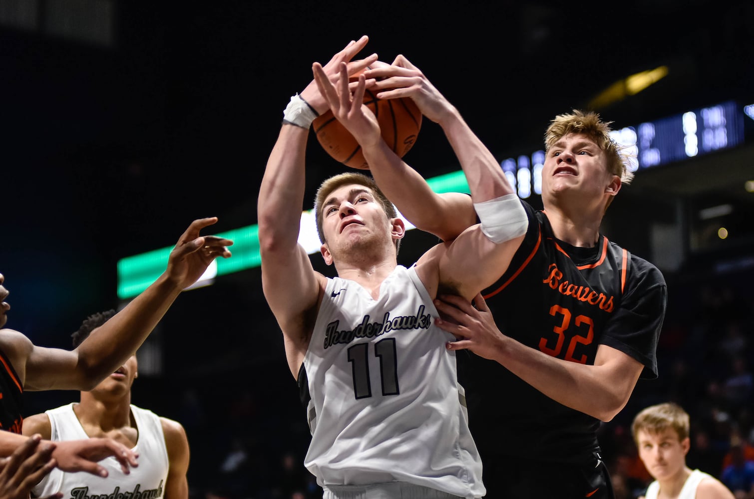 Lakota East beats Beavercreek in boys D1 district basketball final