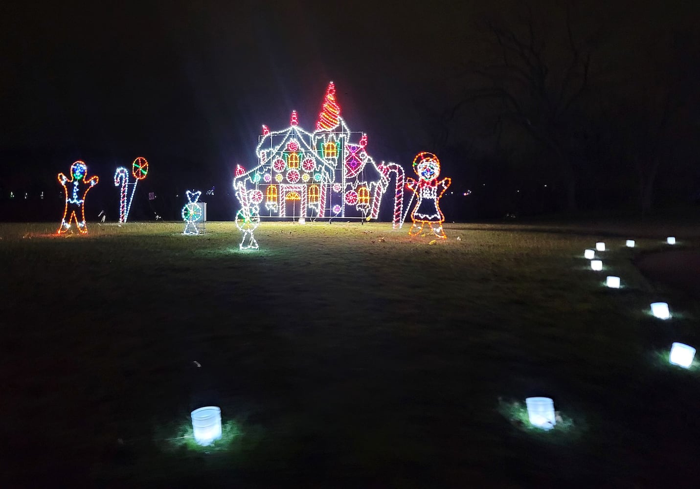 121523 Light Up Middletown