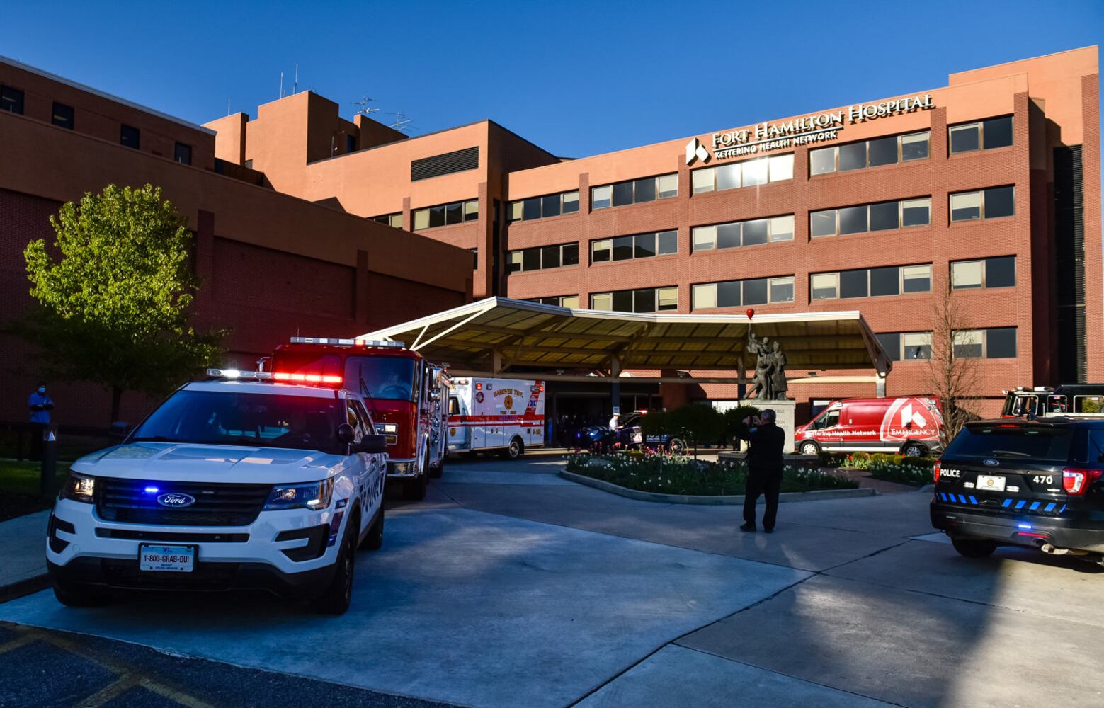 First responders show support for health care workers at local hospitals