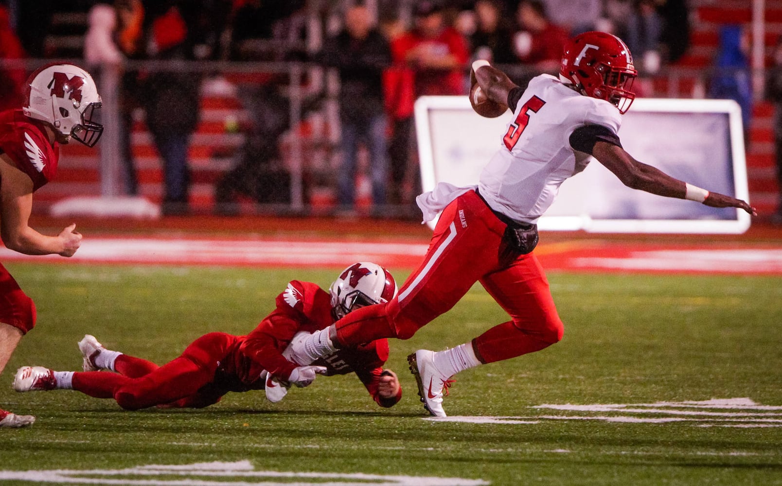 Fairfield vs Milford playoff football